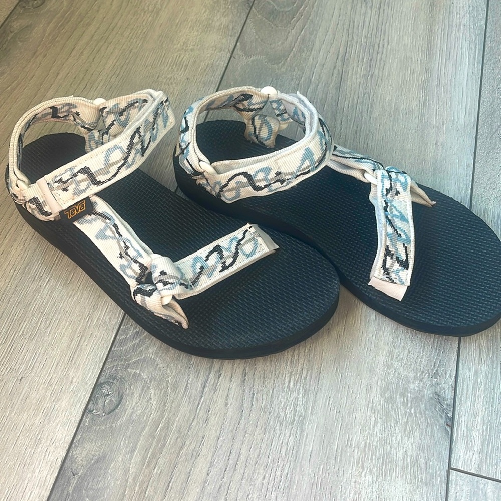 Teva Women's Original Universal Sandals 6 Ziggy White Outdoor Water Casual